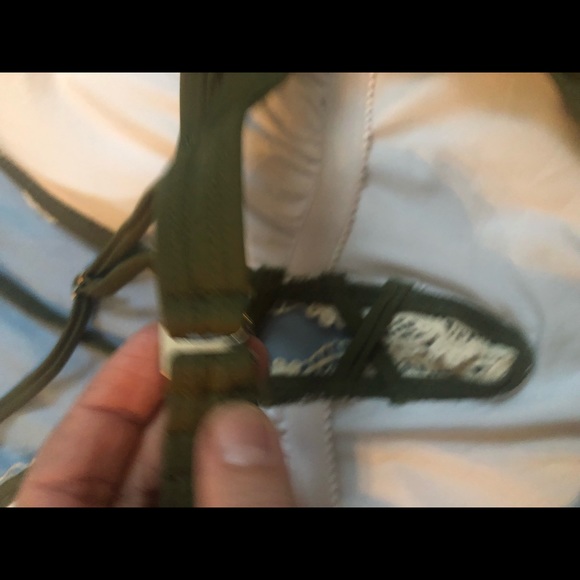 Cupshe olive green one-piece. Size M - Picture 4 of 6